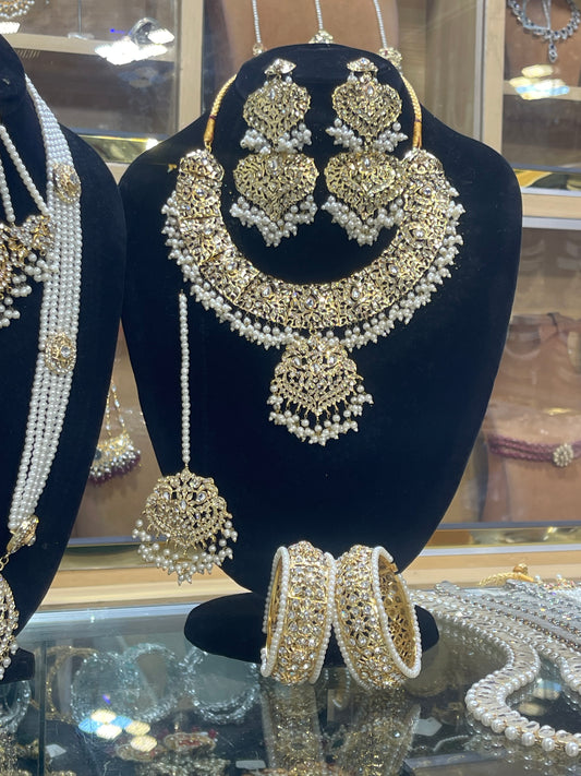 Hyderabadi Traditional Wear Bridal Necklace Set