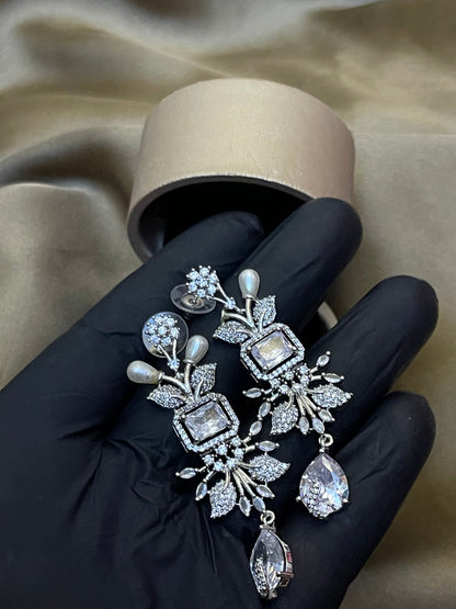 Zircon Ad Earrings