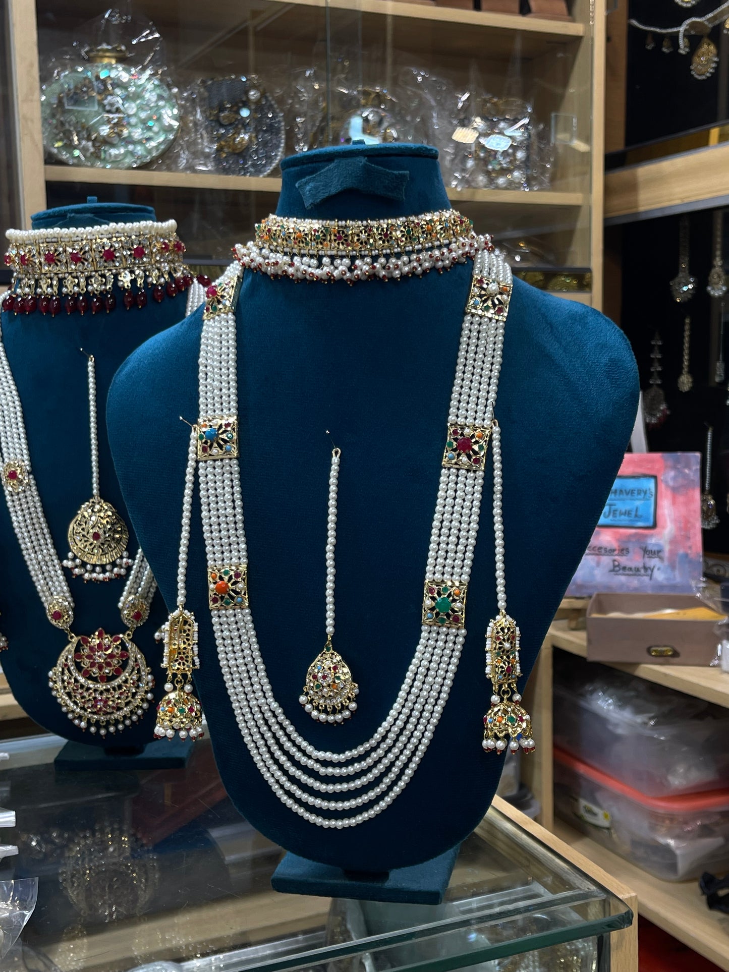 Noratan Stones Studded Choker & Maala Set
