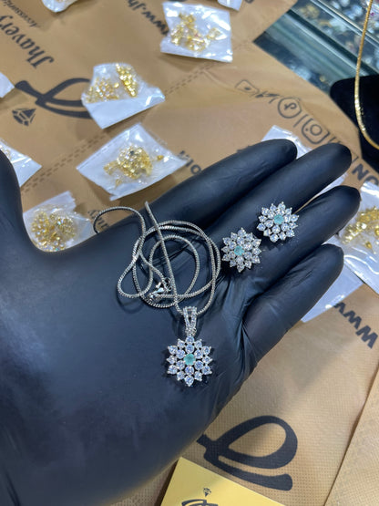 Zircon Ad Locket Set With Chain