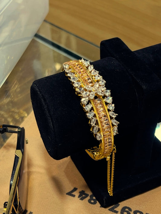 Zircon Jarao 22KT Gold Plated Bracelete