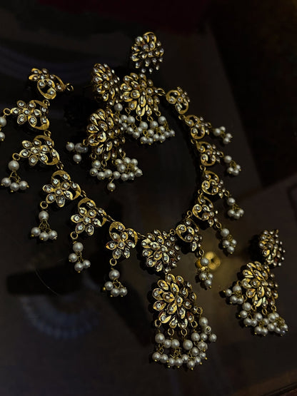 Dul Gold Antique Look Designer Hyderabadi Set
