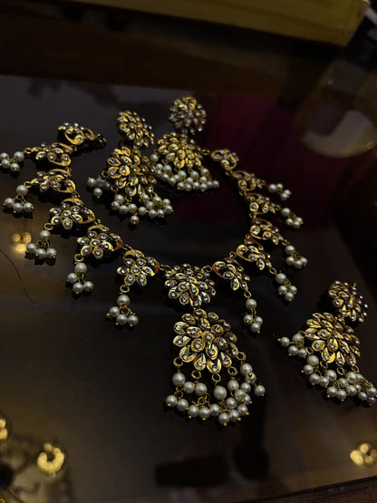 Dul Gold Antique Look Designer Hyderabadi Set