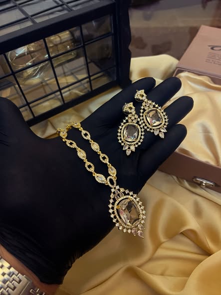 Pure Gold Plated,Beautifull Wear Jarao Zircon Ad Necklace Set