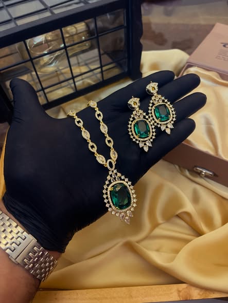 Pure Gold Plated,Beautifull Wear Jarao Zircon Ad Necklace Set