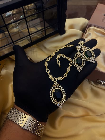 Pure Gold Plated,Beautifull Wear Jarao Zircon Ad Necklace Set