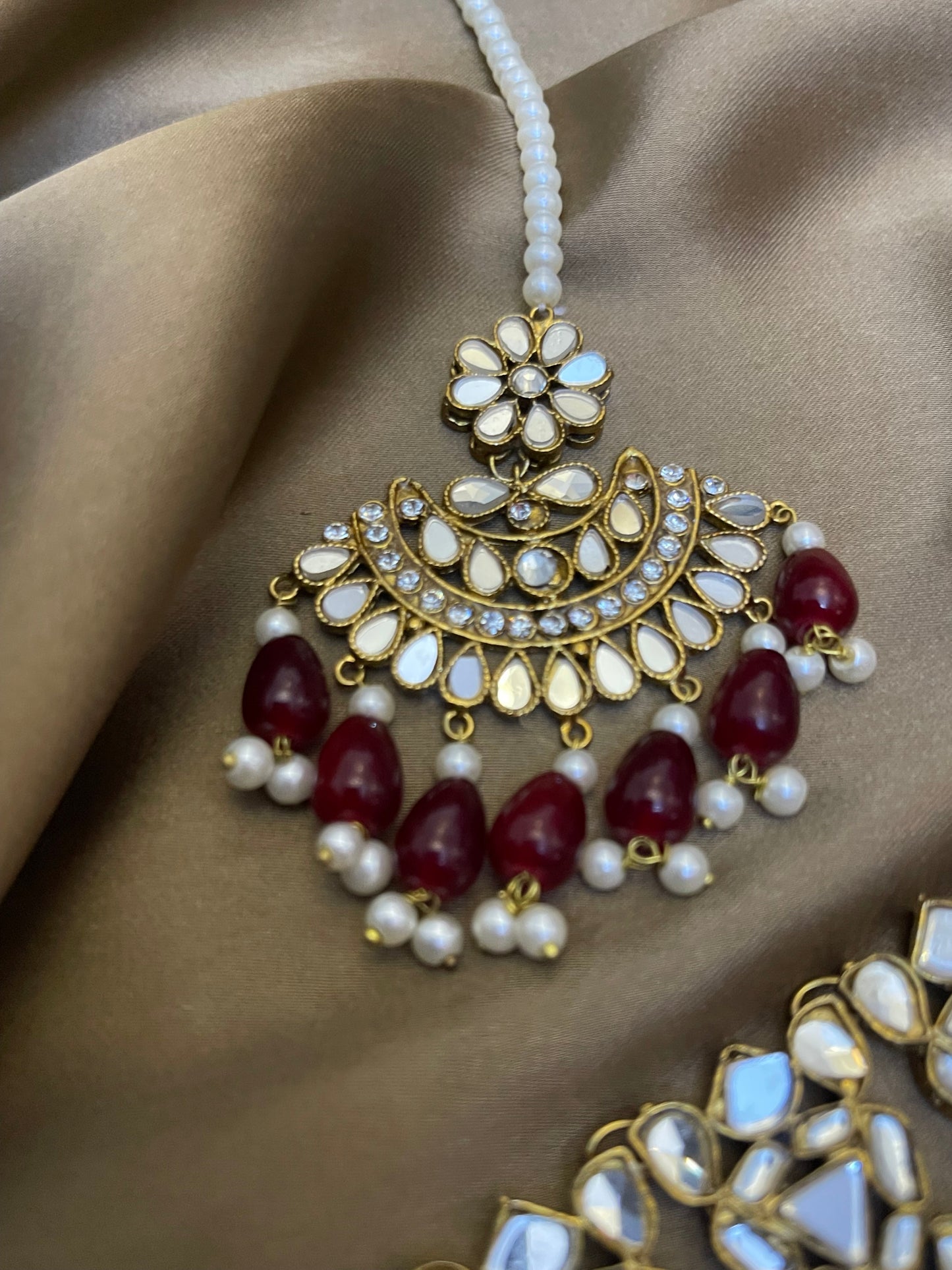 Kundan Necklace Set