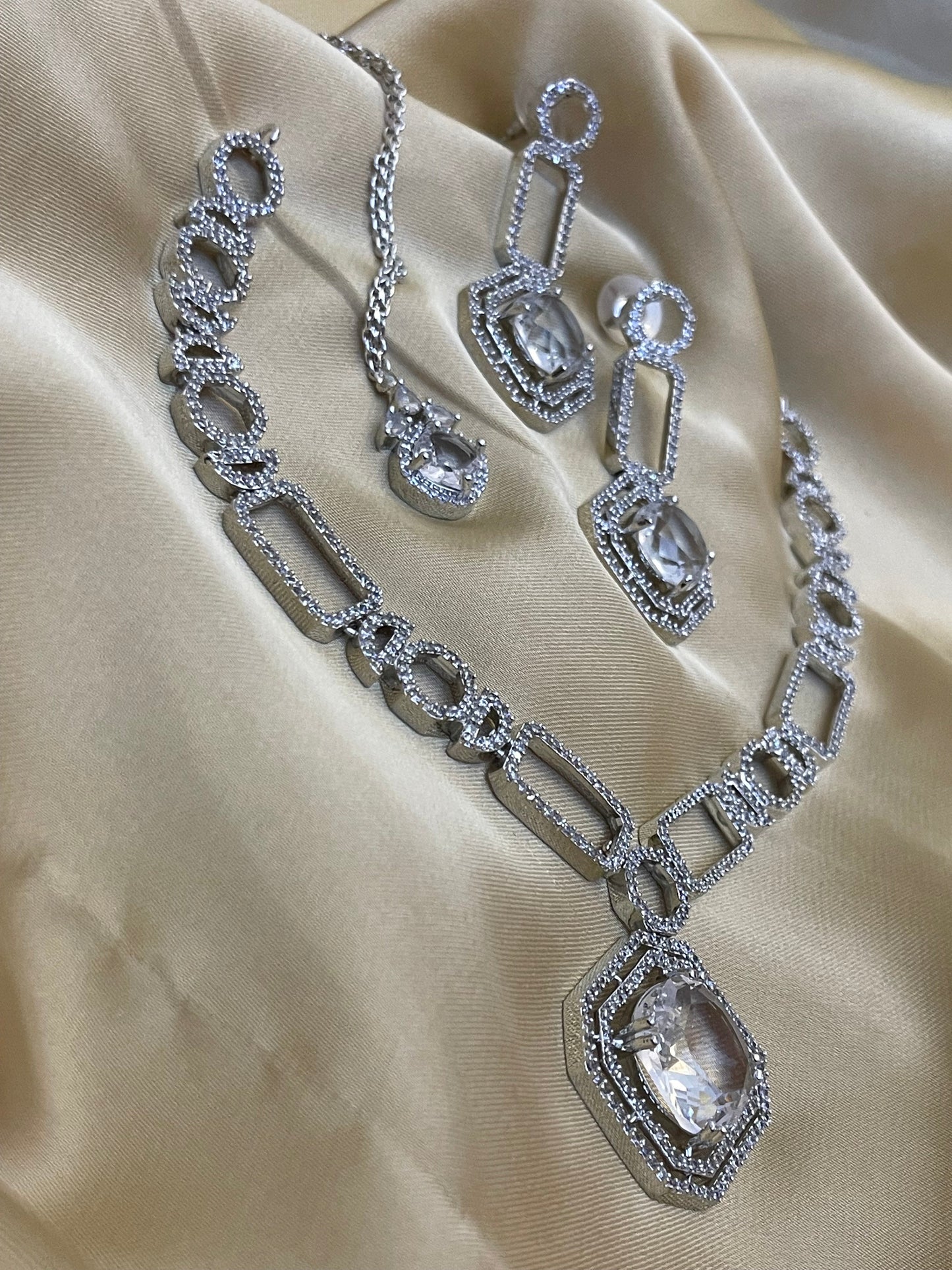 Zircon Stones Studded Stylish Necklace Set