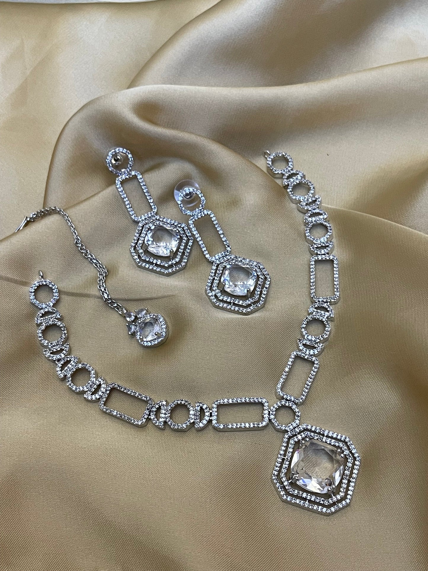 Zircon Stones Studded Stylish Necklace Set