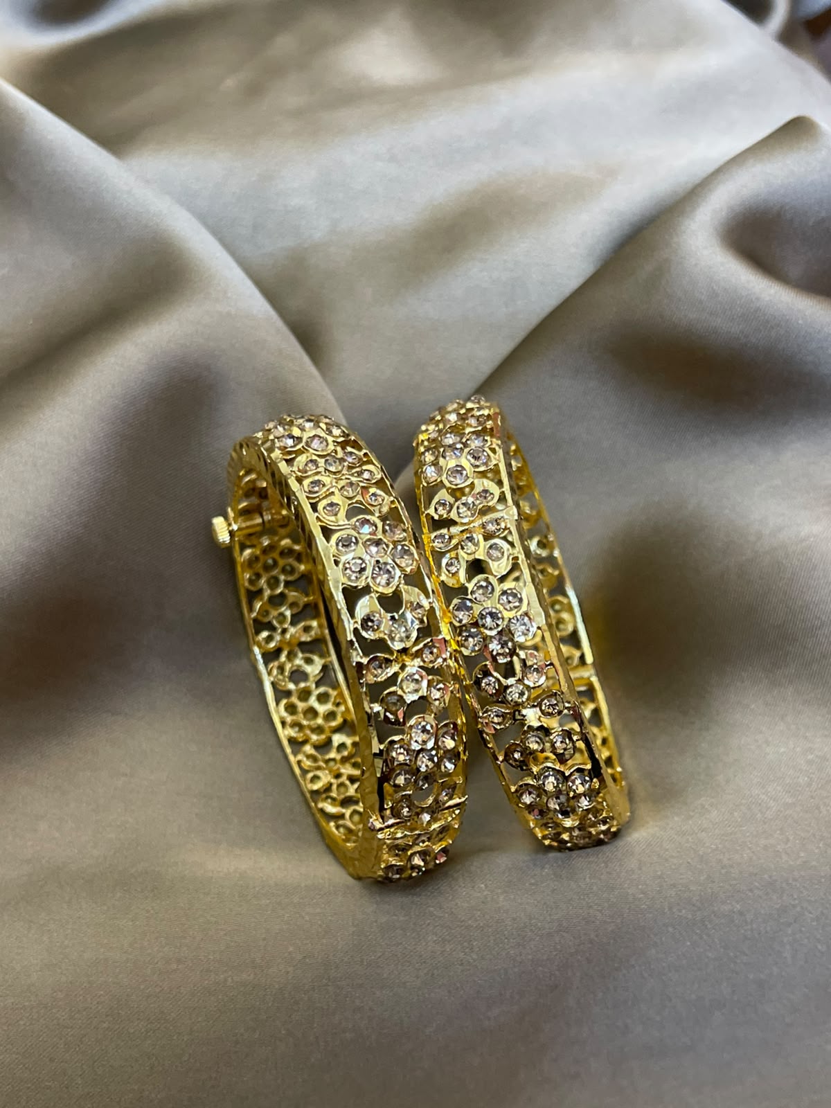 Traditional Hyderabadi pair of  Bangles
