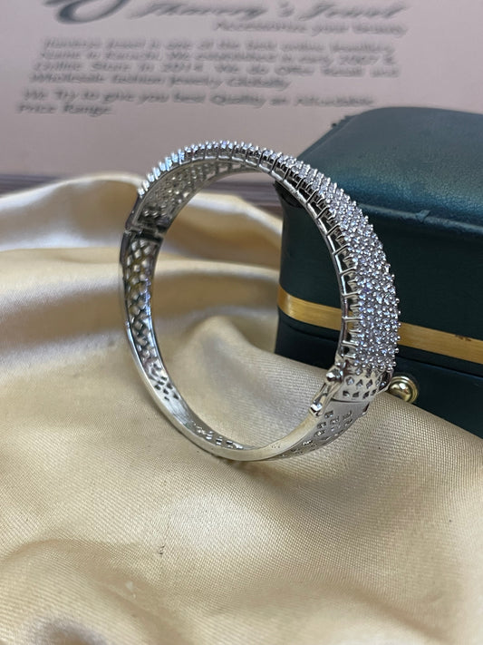 1 Carat Zircon Bracelete