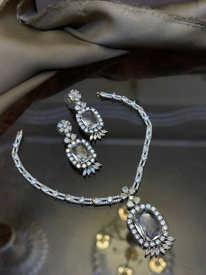 Zircon Stones Studded Necklace Set