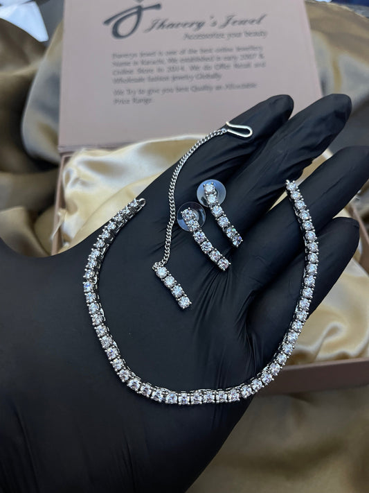 Silver Zircon Ad Necklace Set