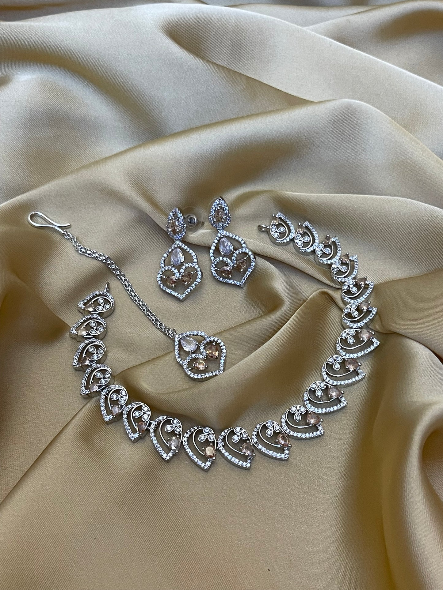 Zircon Ad Necklace Sets