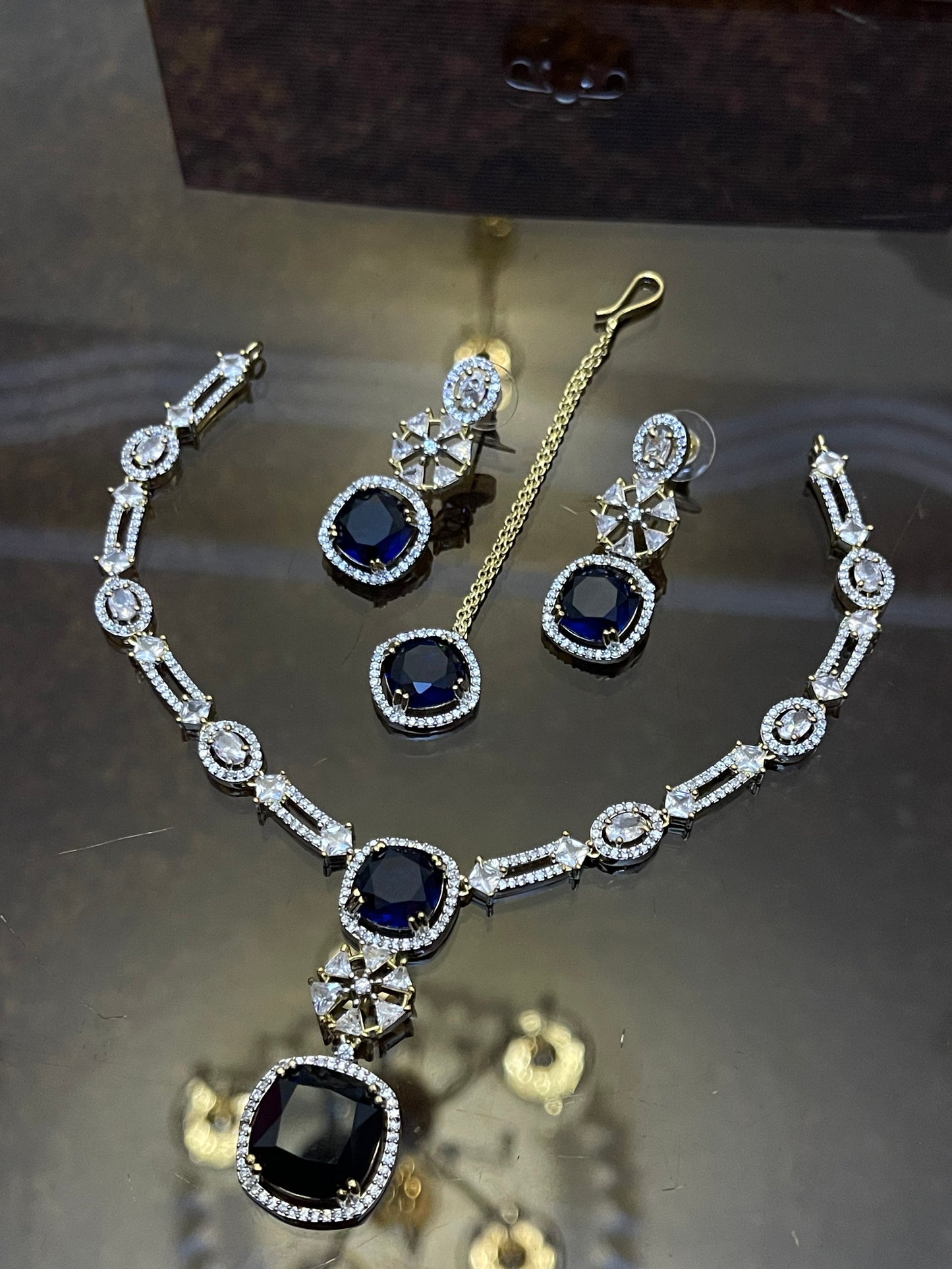 Zircon Ad Necklace Set