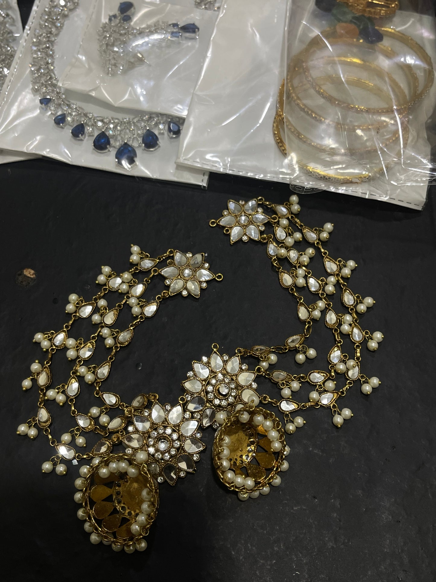Kundan Sahara Jhumka