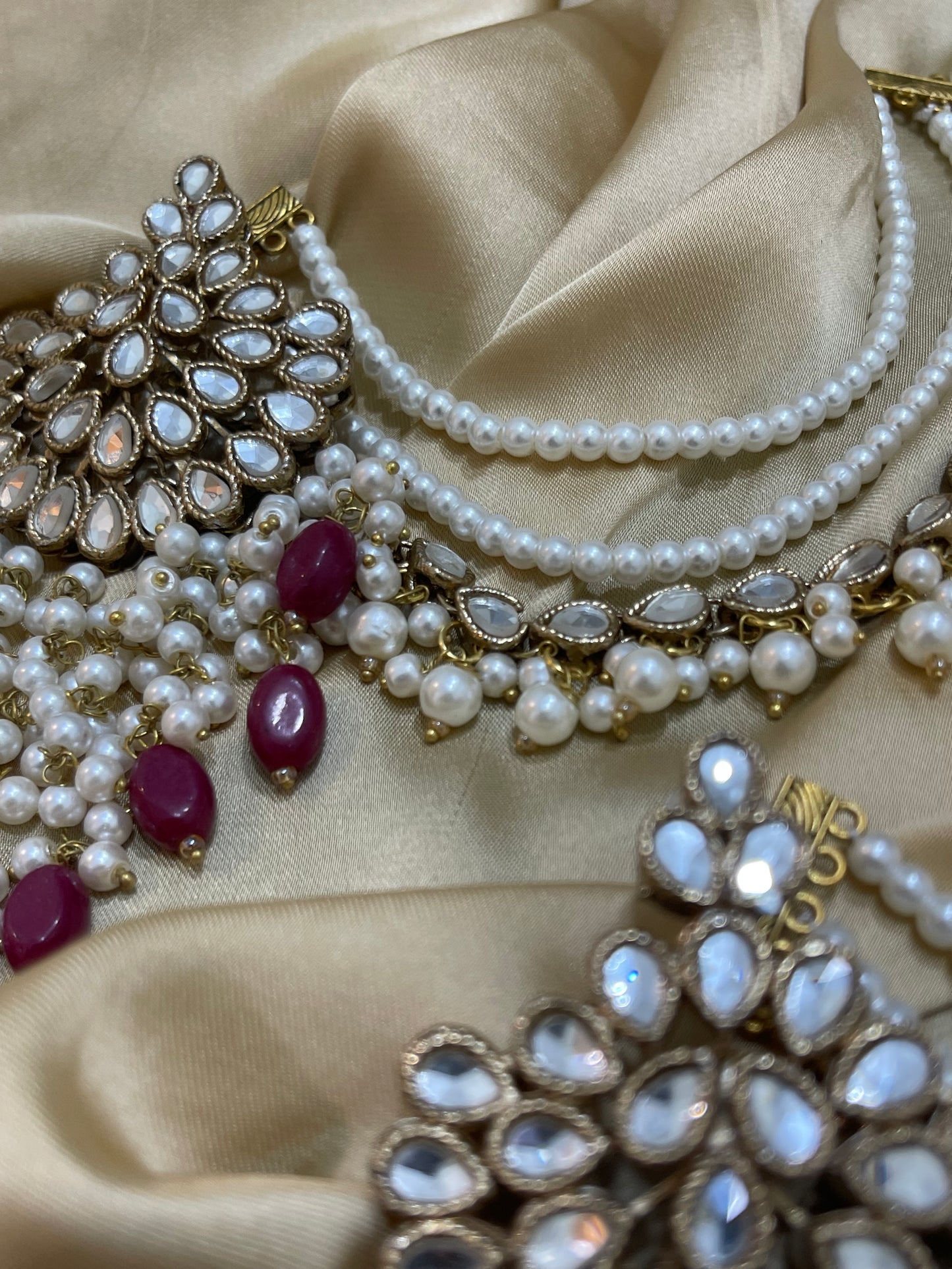 Kundan Sahara Earrings
