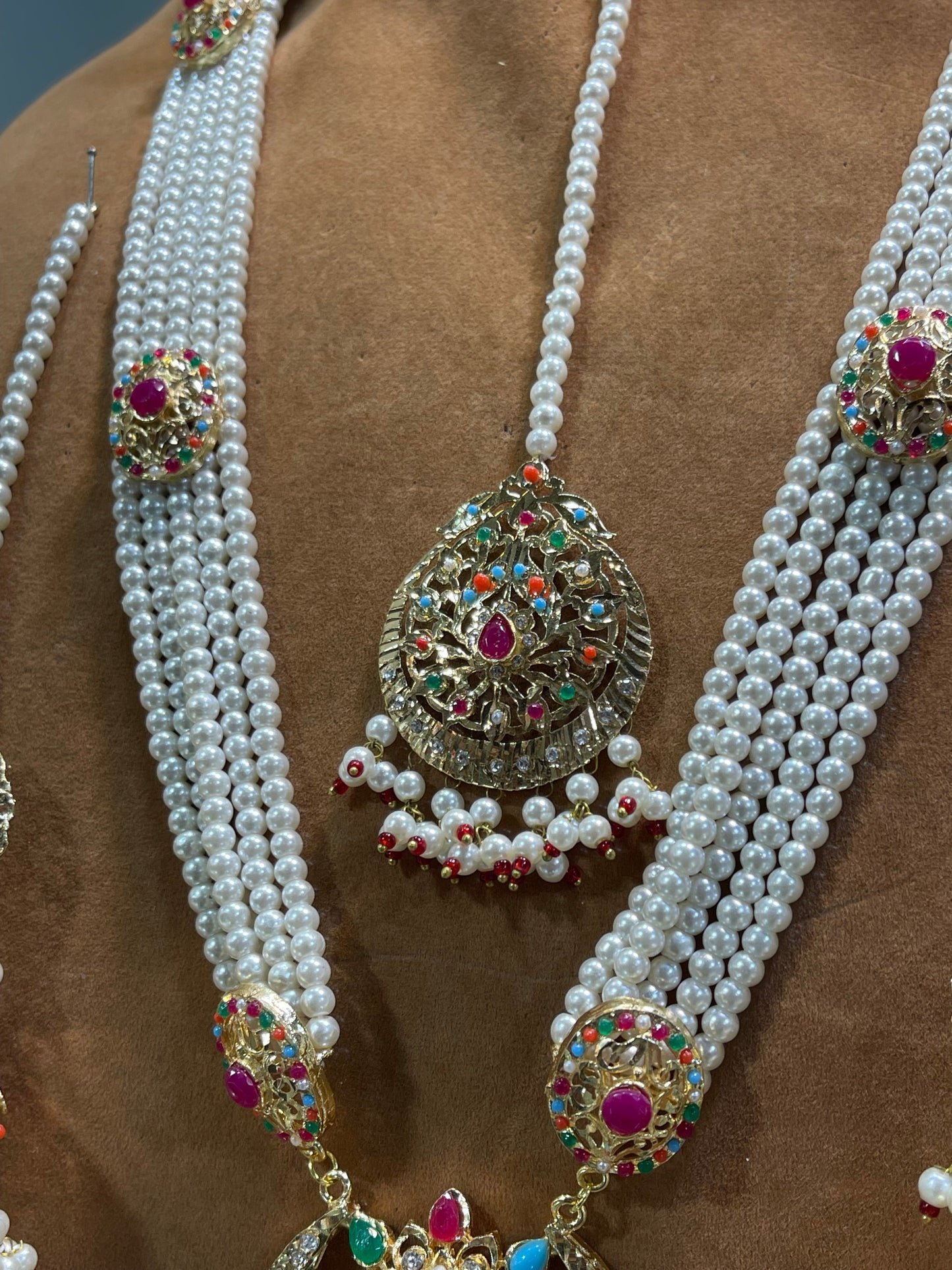 Hyderabadi Stylish Bridal Necklace Set