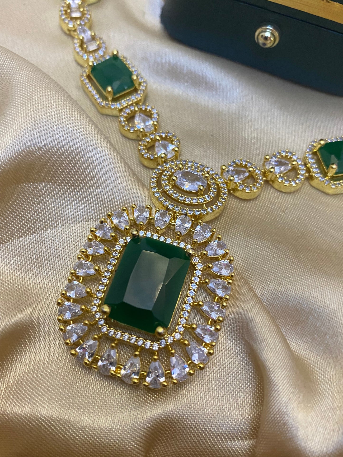 Zircon necklace Set