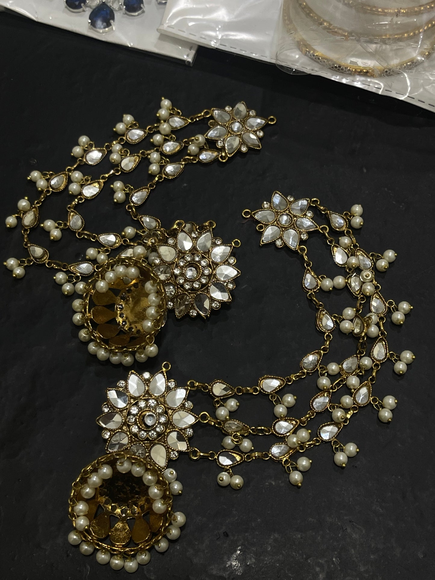 Kundan Sahara Jhumka