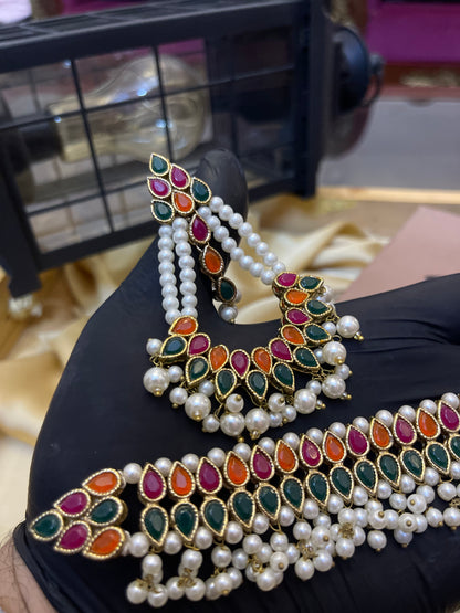 Noratan Stones Studded Choker Set