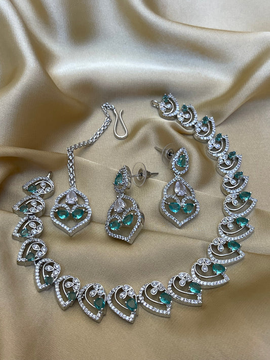 Zircon Ad Necklace Set